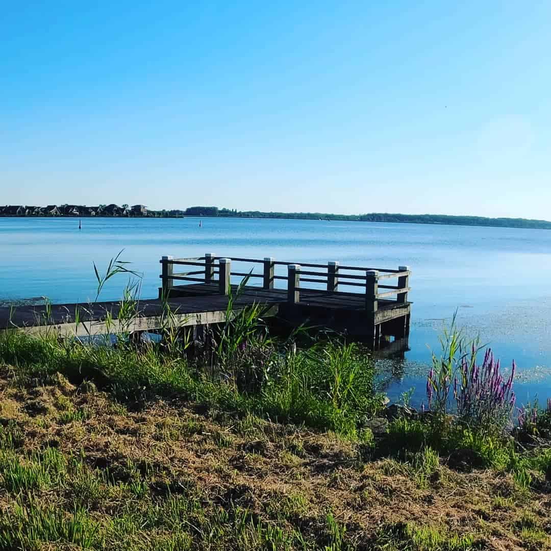 Europareise-Niederlande Ein Steg im Wasser